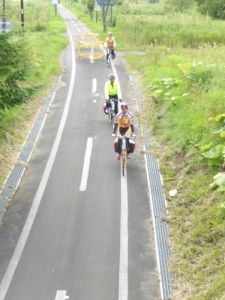 又是單車道...廢鐵道改的