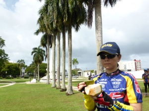 喝椰汁，果肉沙西米